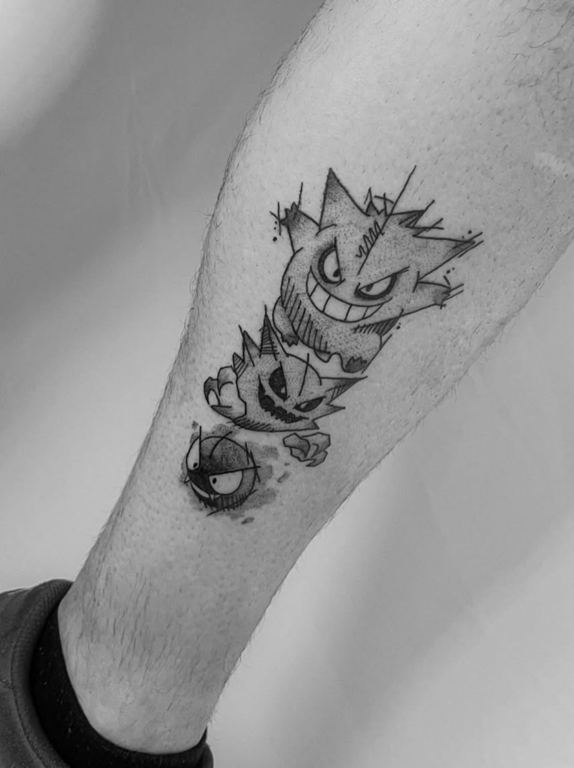 Tatuaje fineline Gengar